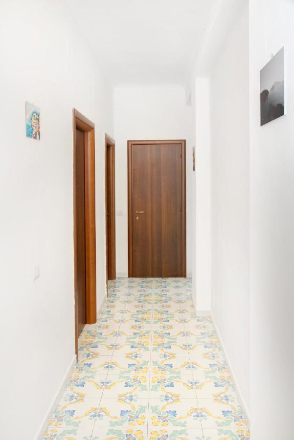 Luigi'S Room - De Vivo Realty Meta Di Sorrento Екстериор снимка